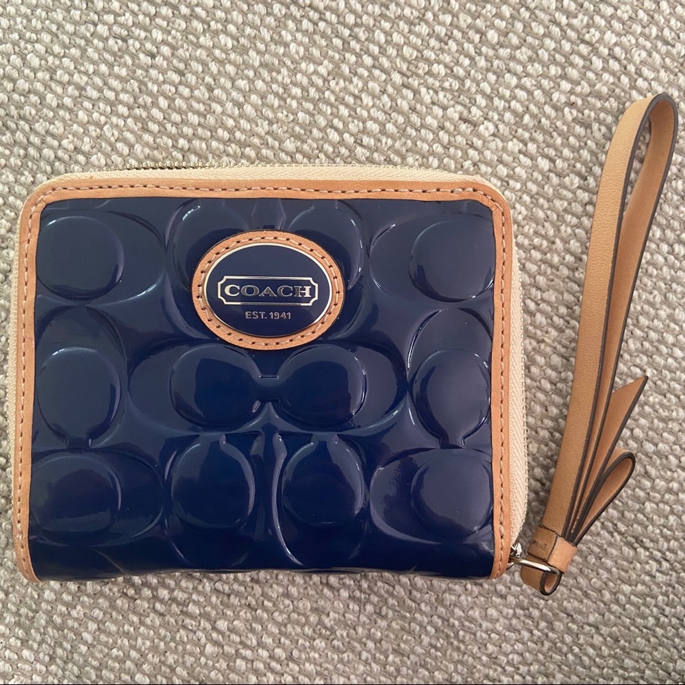 Unused Cute Blue Coach like new Wallet wristlet